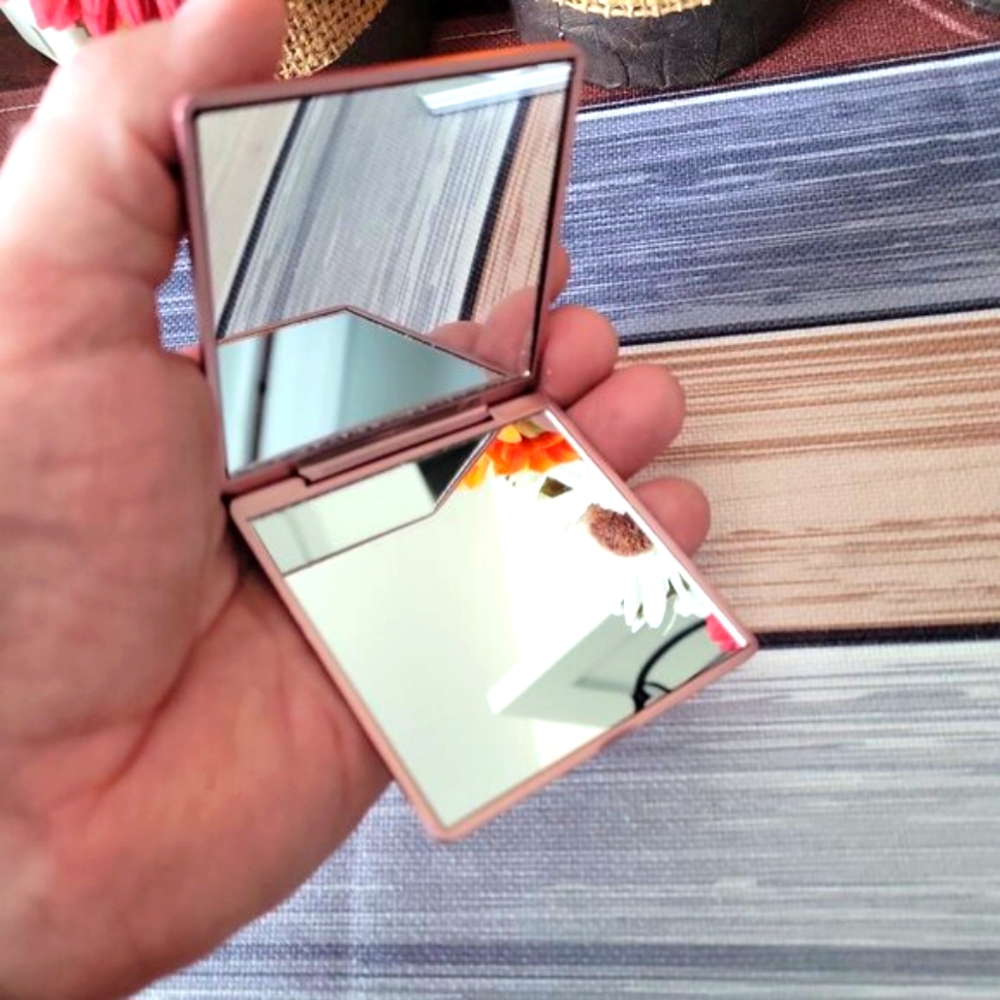 ๐นElegant Pink Rose Design Compact Pocket Makeup Mirror Normal & Magnifying - Picture 7 of 11